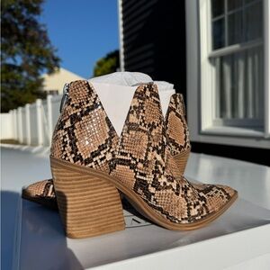 Steve Madden Alyse Booties